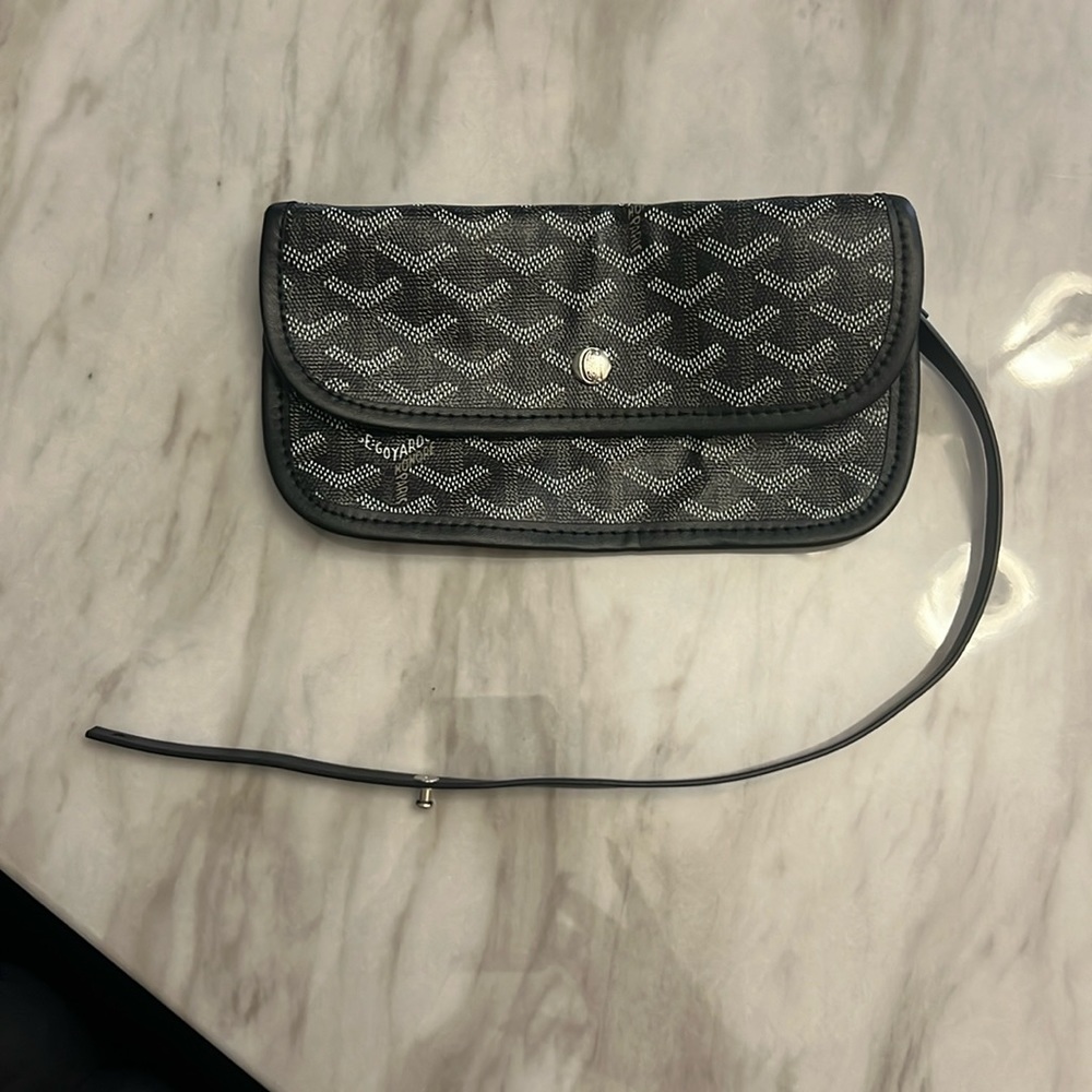 GO - YARD Wristlet Wallet (Brand New)